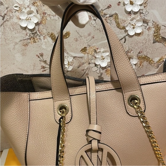 Valentino❤️‍🔥Sophie Tote Bag by Mario Valentino - Picture 5 of 15